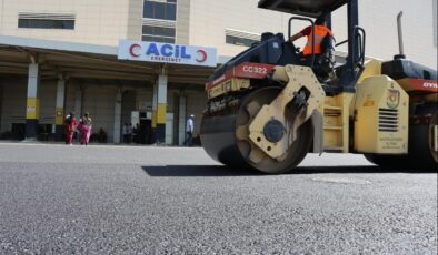 Hastane yolunda asfalt çalışması tamamlandı.