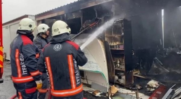 Konteyner alev aldı! Malatya'da yangın