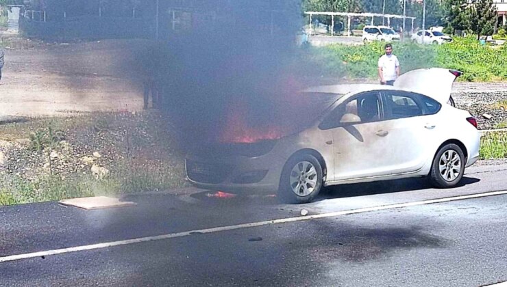 Şanlıurfa’da seyir halindeki otomobil alev aldı, çevredekiler müdahale etti