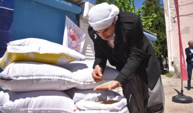 Şanlıurfa’da üreticilere 11 ton çeltik tohumu dağıtıldı