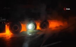 Seyir halindeki tır alev aldı