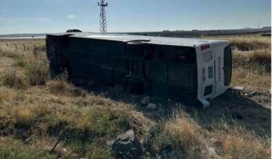 Şanlıurfa’da güne korkunç kazayla başladı! Yolcu otobüsü devrildi, yaralılar