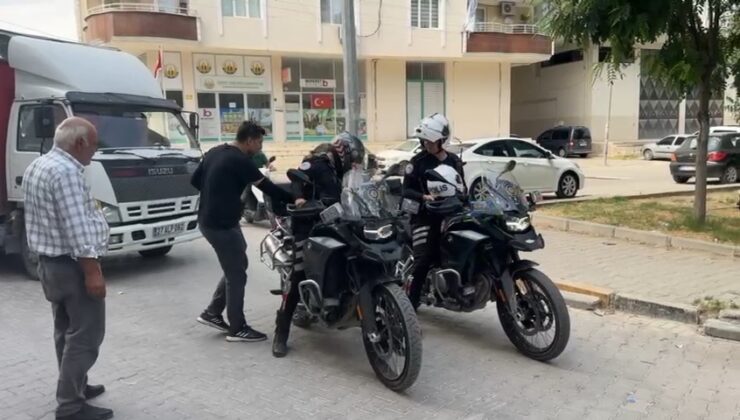 Şanlıurfa’nın Birecik İlçesinde Öğrencilere Motosikletli Polis Ekipleri Yardımcı Oldu